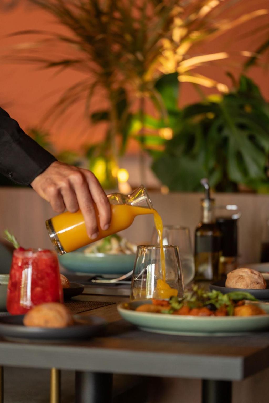 Diagonal Hotel Tangier Bagian luar foto